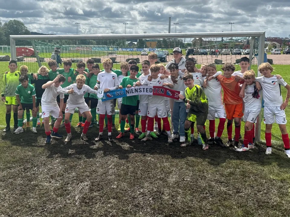 Mannschaftsfoto der 1. C-Jugend beim Gothia Cup 2024